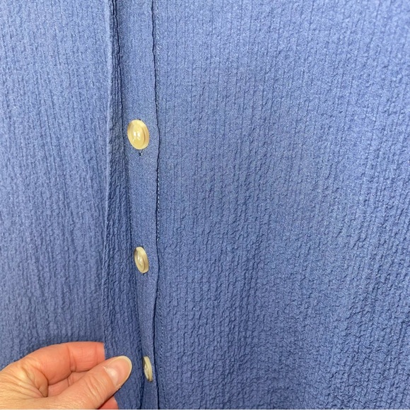 Norm Thompson Button Up Tunic Shirt Women's L Large Blue Textured Long Sleeves - Picture 9 of 14